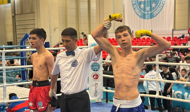 Efes Selçuk Belediyesi’nin dayanağıyla 1. Memleketler arası Akdeniz Kickboks Şampiyonası’na katılan Efes Selçuklu sportmenler, büyük bir muvaffakiyetle ilçeye döndüler