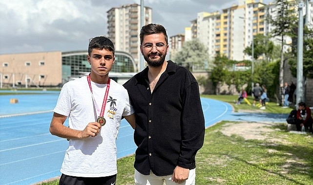 Nevşehir Belediyesi Gençlik ve Spor Kulübü atleti Batuhan Ergöz, Kayseri’de gerçekleştirilen U16 – U18 Atletizm Bölgesel Seçme Müsabakalarında bölge şampiyonu oldu