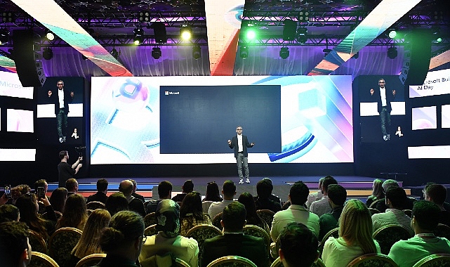 Yılın en büyük teknoloji aktifliği “Microsoft BuildAI: Yapay Zeka Günü”nde yazılımcılar ve teknoloji dünyasının önderleri buluştu