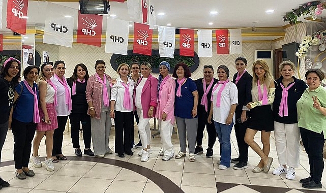 CHP Bağcılar Bayan Kollarında zaman teslim merasimi yapıldı