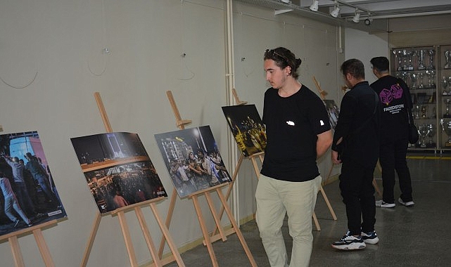 Bu stantta 15 Temmuz demokrasi uğraşı fotoğraflarla anlatılıyor