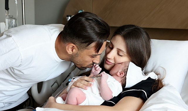 Fenerbahçe’nin başarılı futbolcusu İrfan Can Kahveci ile eşi Beğenilen Kahveci’nin ikinci bebekleri dünyaya geldi