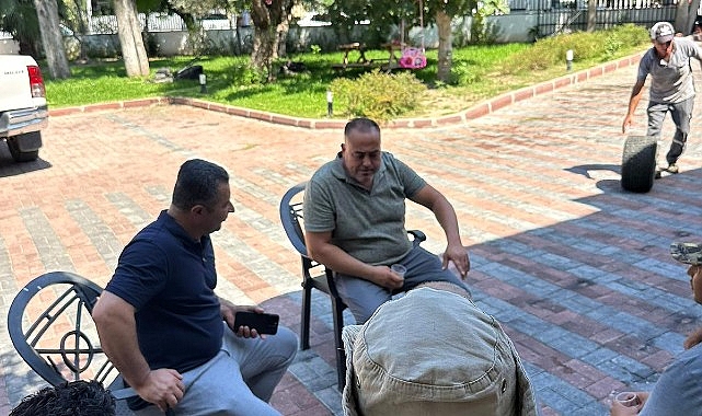 Lider Vekili Akar misyonlu çalışanı ziyaret etti