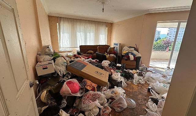 Nilüfer’de çöp mesken temizlendi