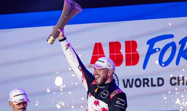 Nissan Formula E Ekibi 2023/24 ABB FIA Formula E dönemini zaferle noktaladı