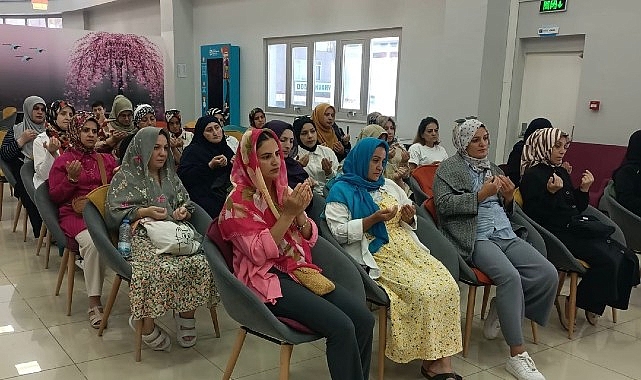 Anne Kent’te zelzele şehitleri dualarla anıldı