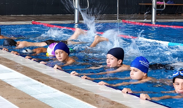 Aydın Büyükşehir Belediyesi, hayata geçirdiği ve her kısma hitap eden projelerle vatandaşların beğenisi kazanmaya devam ediyor.