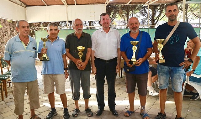 Burhaniye Belediyesi Klasik Açık İkili Briç Turnuvası Gerçekleştirildi