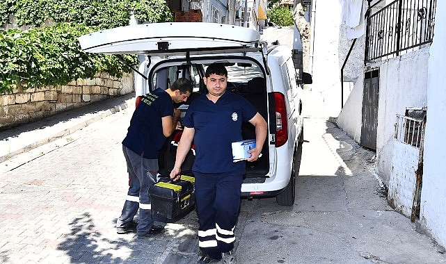 Büyükşehir’in konutta tamir takımları alanda