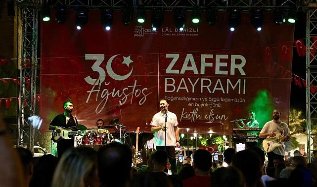 Çeşme’de 30 Ağustos coşkusu Lider Denizli; “Zaferimizin 102. yılını büyük bir gururla kutladık”