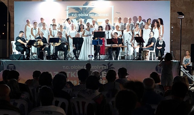 Didim Belediyesi tarafından, Cumhuriyet Kent Meydanı’nda yapılan yaz aktifliklerine Didimli vatandaşlar büyük ilgi gösterdi.