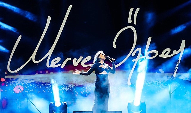 28 Ağustos’ta, CHP Genel Başkanı Özgür Özel’in katılımıyla kapılarını sanata ve kültüre açan 5 günlük Burhaniye Şenliği sona erdi.