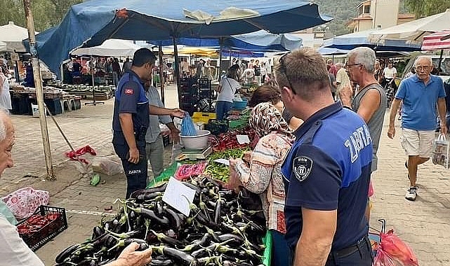Didim Belediyesi, ilçede yaşayan vatandaşların sıhhatini korumak için semt pazarlarında kontrollerine orta vermeden devam ediyor.