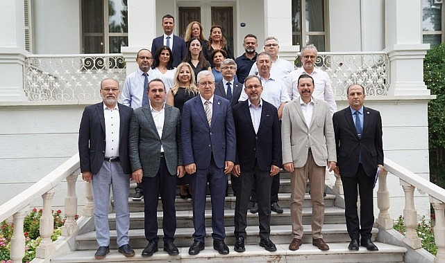 Ege Üniversitesinde İzmir Körfezi’ndeki çevresel sıkıntıların tahlili ile ilgili toplantı yapıldı