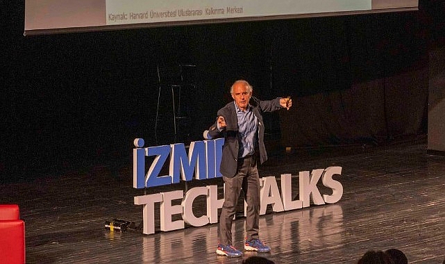 Emin Çapa : İzmir bizim yaratıcı sanayiler merkezimiz olmalı