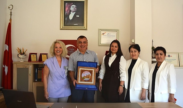 EÜ Bağlantı Fakültesinin milletlerarasılaşma atağı devam ediyor