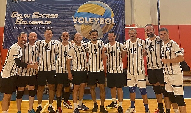 EÜ Voleybol Ekibi Kamu Spor Oyunları 2024 turnuvasında yarı finale yükseldi