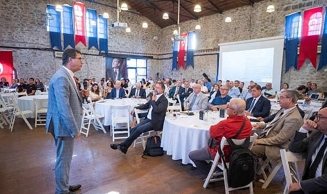 İzmir’de sarsıntı riski ve alınacak tedbirler konuşuldu