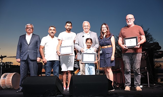 Tescilli lezzete klâsik şenlik  