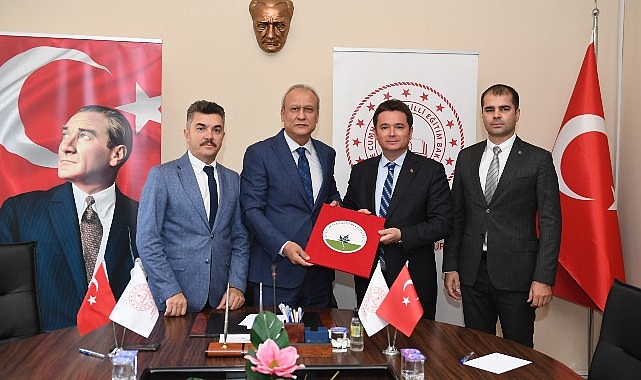 Üniversiteye hazırlanan öğrencilere Osmangazi dayanağı