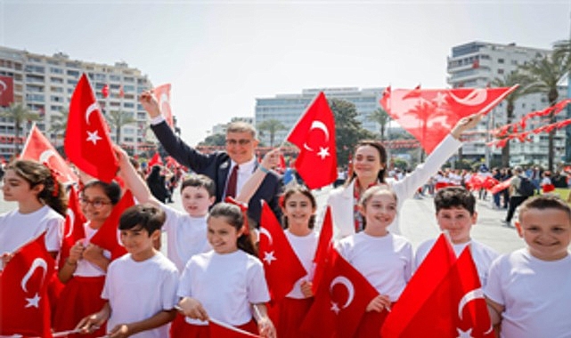 Cumhuriyet Meydanı rengarenk