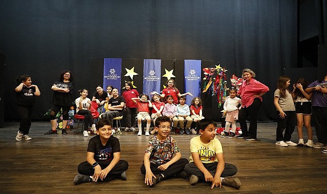 Geleceğin sanatçıları Başkan Çerçioğlu’nun başlattığı yaratıcı drama atölyesi ile yetişiyor