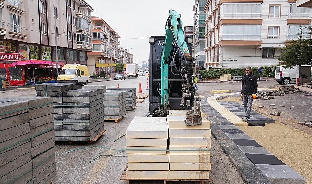 Keçiören’de Kaldırımlar Yenileniyor