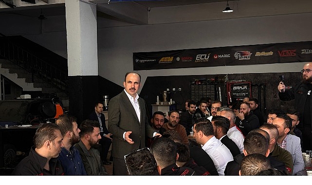 Başkan Altay, Çalışan Gençlik Meclisi ile Otomobil ve Motor Spor Kulübü Üyeleriyle Buluştu