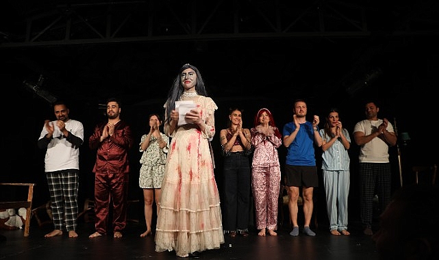 Digiturk Tiyatro Kulübü’nün Hazırladığı “Aslında” OyunuBüyük İlgi Gördü!