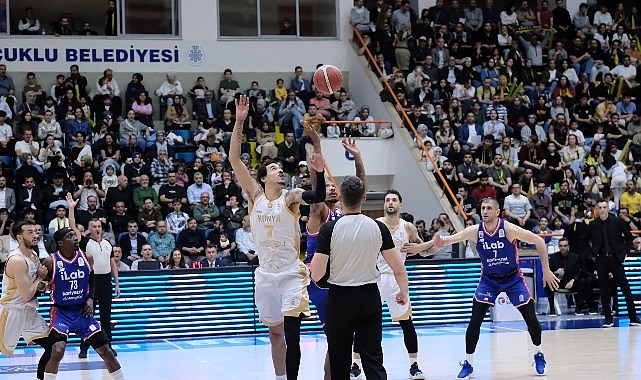 Konya Büyükşehir Belediyespor Yarı Finalde