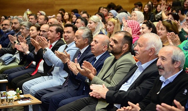 “Mikrofon 10’larda”da Genç Sesler Yeteneklerini Konuşturdu