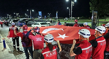 Konak’ta sessiz yürüyüş