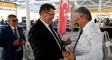 Tekirova kapalı pazar yeri açıldı