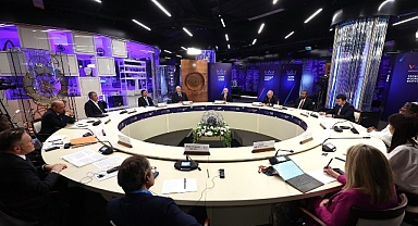 Rusya Devlet Başkanı Vladimir Putin Atom Müzesi’ni ziyaret etti