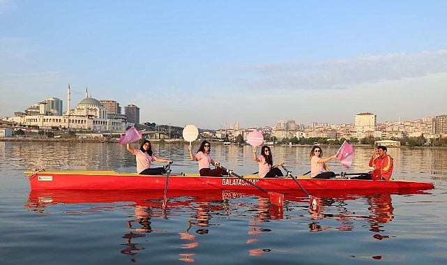 ‘Meme Kanserine Karşı Kürek Çekiyoruz’ Etkinliği Düzenlendi